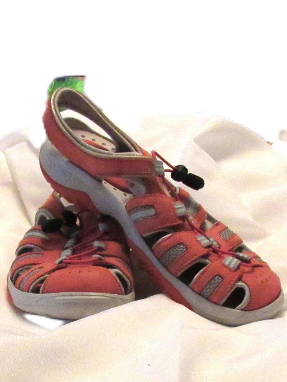 Privo by Clarks Salmon and Gray Fisherman Sandals Size 8 Good Condition